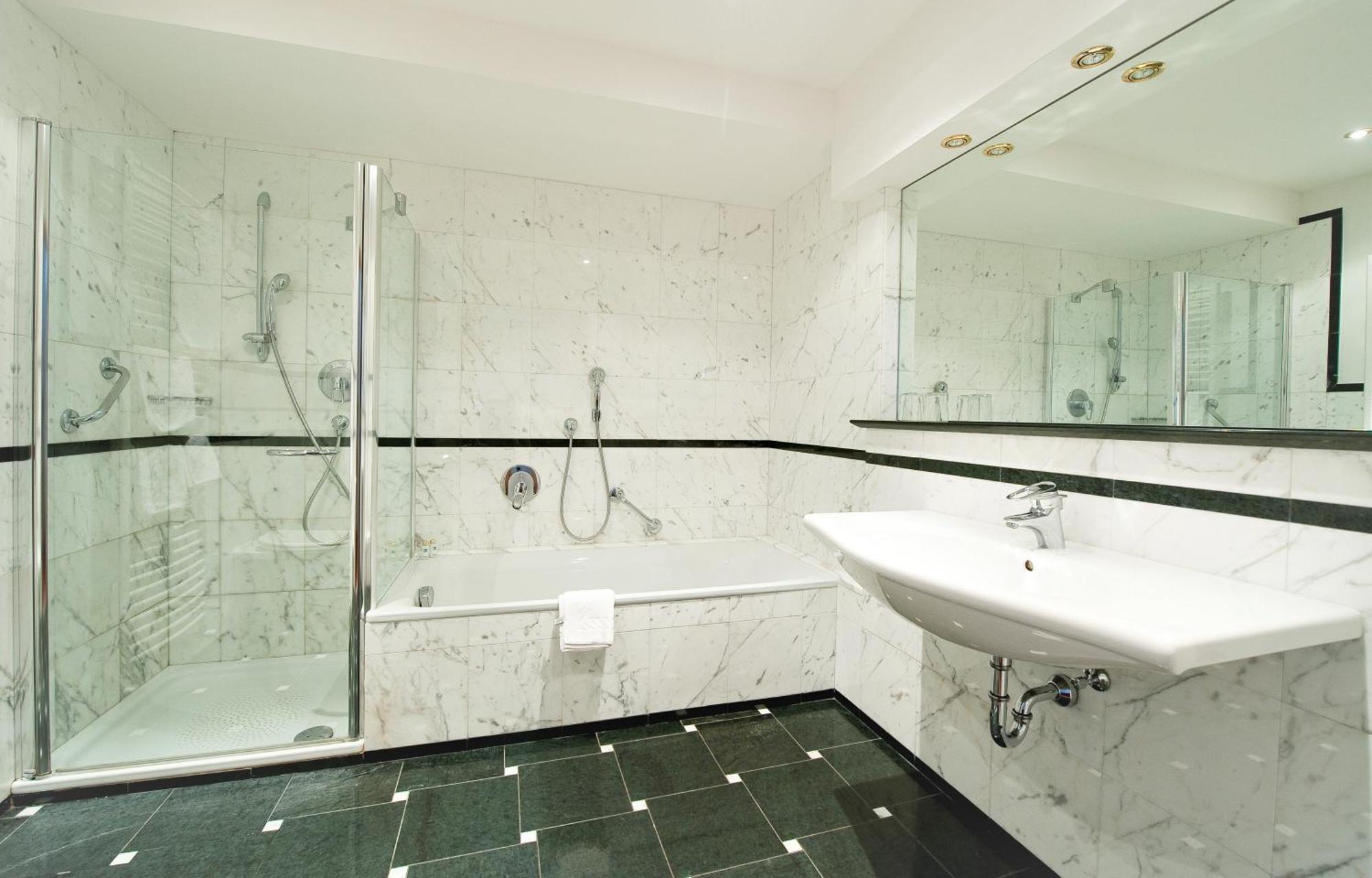 Deluxe Junior Suite