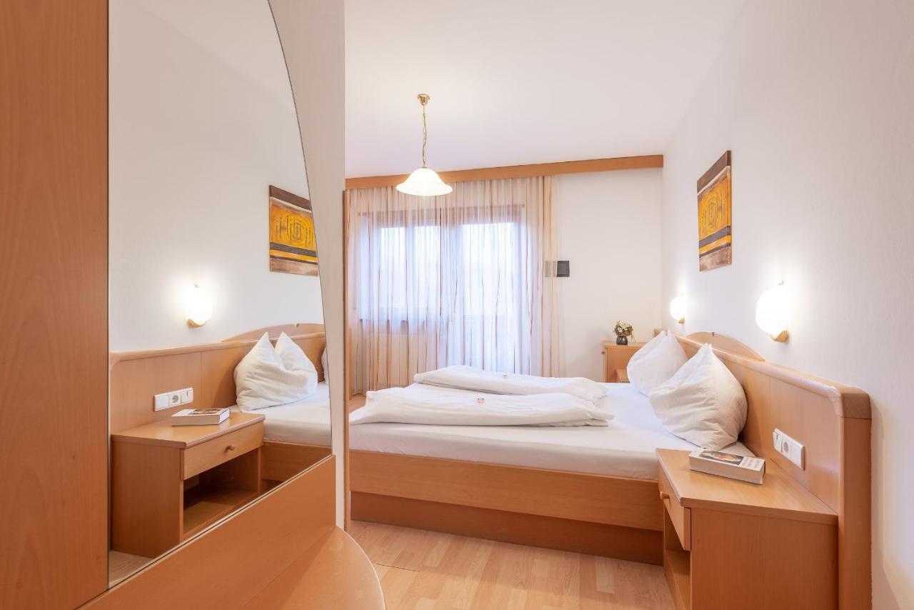 Doppelzimmer mit Balkon