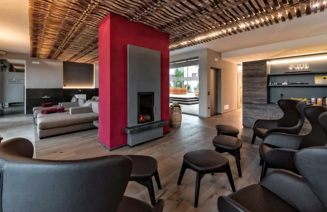 Hotel Weingut Klosterhof-1
