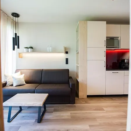 Haus Gregori Modern & Central Stay In Vineyard With Rooftop & Served Breakfast-2
